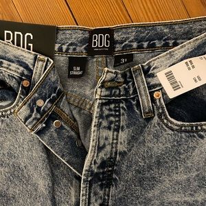 NEVER WORN- Urban Outfitters- BDG- Size 31 SLIM- Acid Wash